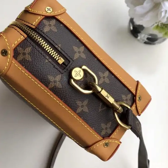 WIS BOX VUITTON LOUIS 0618